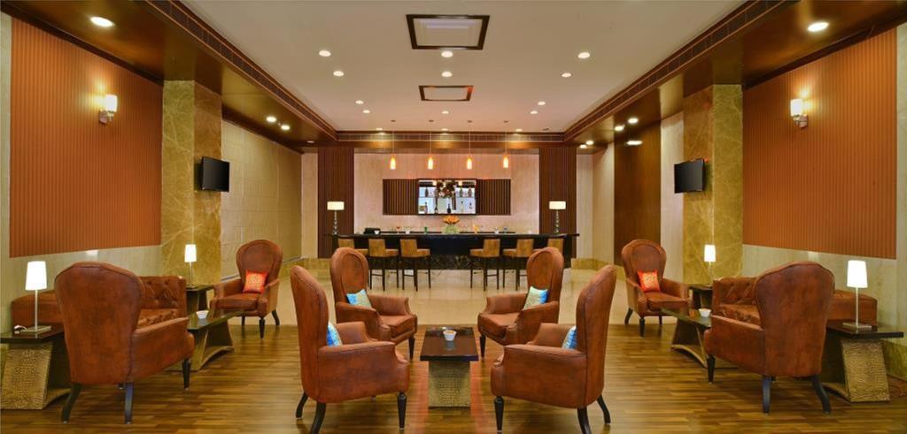 Red Fox By Lemon Tree Hotels, Bhiwadi Buitenkant foto